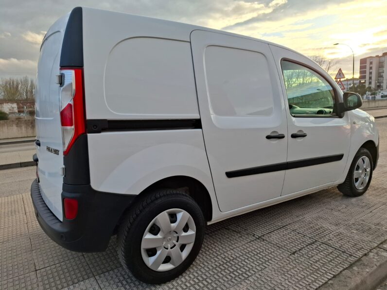 
								RENAULT KANGOO FURGÓN 2020- 80 CV full									