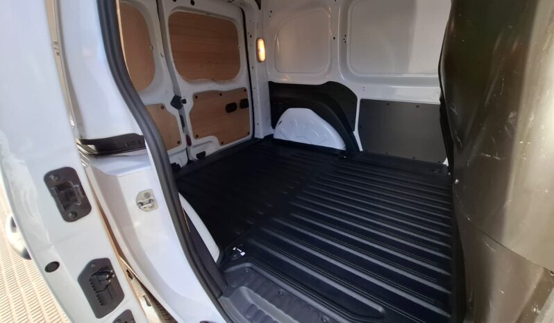 
								RENAULT KANGOO FURGÓN 2020- 80 CV full									