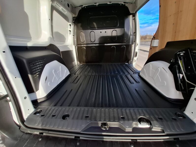 
								RENAULT KANGOO FURGÓN 2020- 80 CV full									