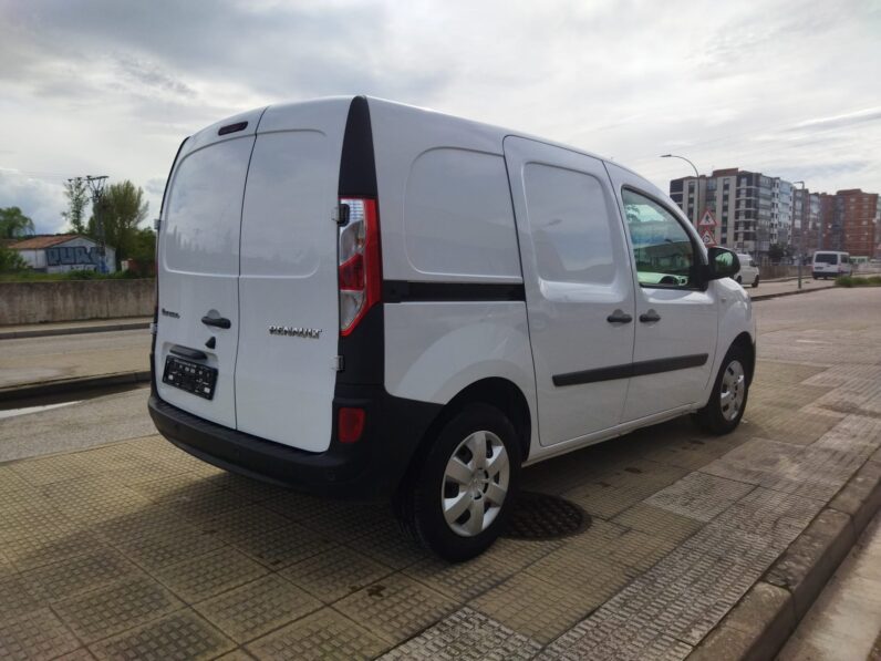 
								RENAULT KANGOO Furgón 1.5 cc- 95 cv – 2019- 3 Plazas full									