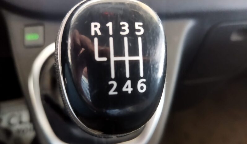 
								RENAULT TRAFIC L1H1- 95 CV- 2019 full									