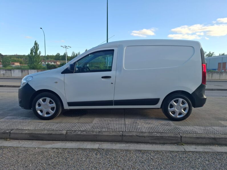 
								DACIA DOKKER FURGON 102 CV- 2019- GLP full									