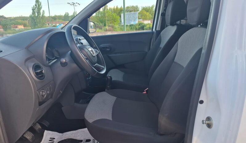 
								DACIA DOKKER FURGON 102 CV- 2019- GLP full									