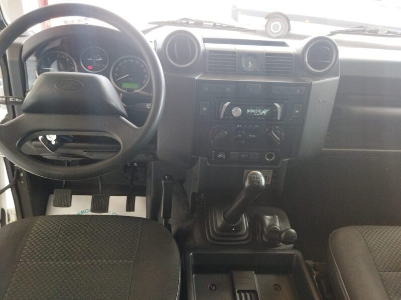 
								LAND ROVER DEFENDER 4X4 – 2016 – 7 `PLAZAS full									