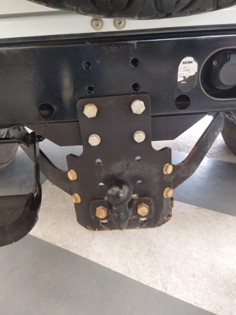 
								LAND ROVER DEFENDER 4X4 – 2016 – 7 `PLAZAS full									
