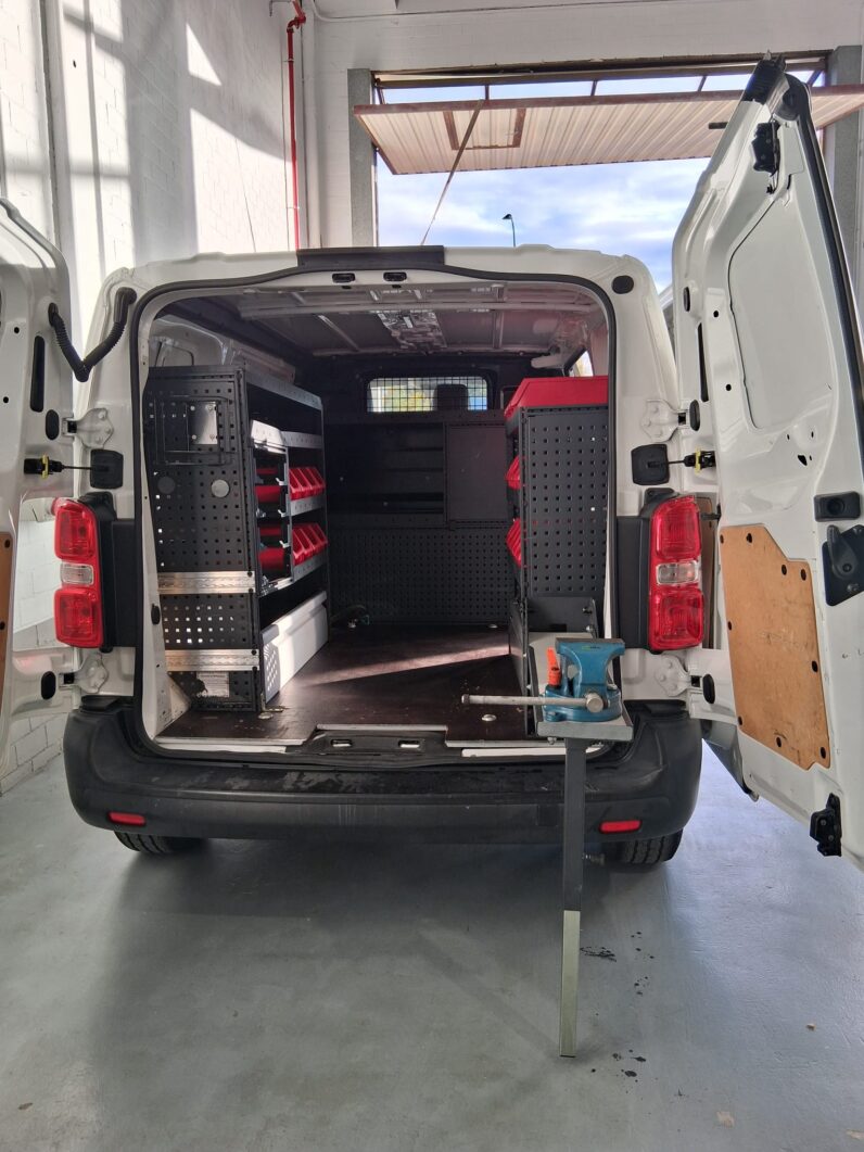 
								TOYOTA Proace 2.0D 120CV L1-2018 full									