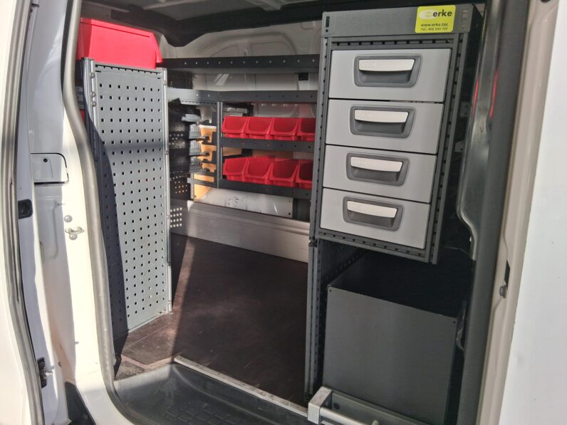 
								TOYOTA Proace 2.0D 120CV L1-2018 full									