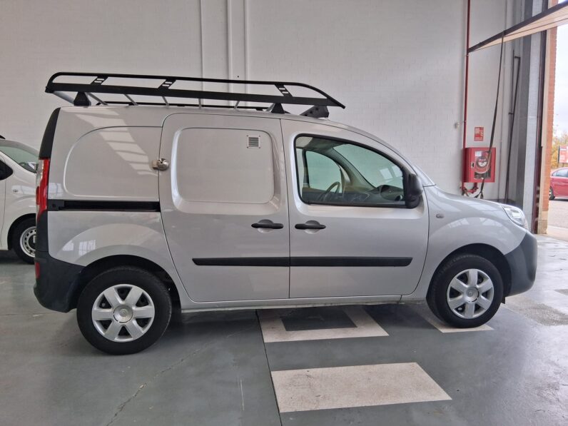 
								RENAULT KANGOO FURGÓN 2019- 75 CV full									
