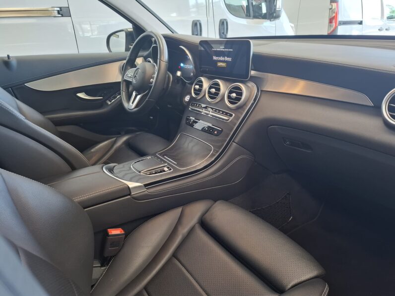 
								MERCEDES GLC 4 MATIC -2020 full									